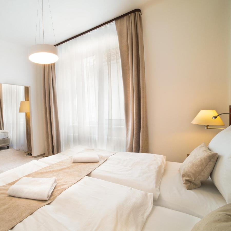 Hotel Kozak ブルノ エクステリア 写真