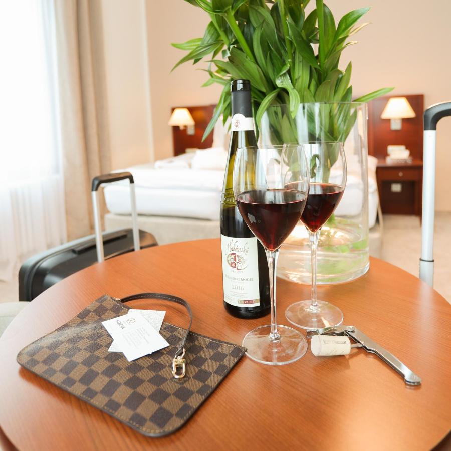 Hotel Kozak ブルノ エクステリア 写真