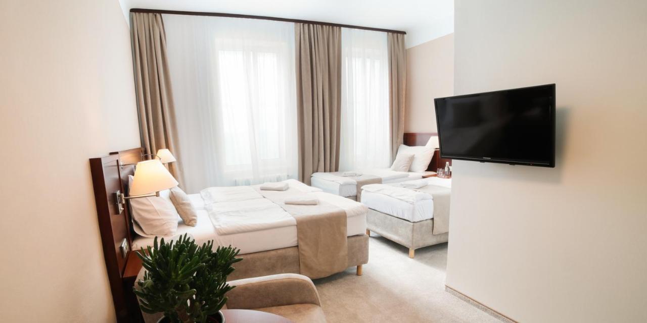 Hotel Kozak ブルノ エクステリア 写真