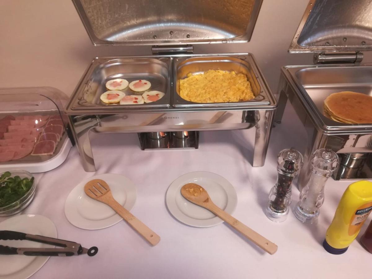 Hotel Kozak ブルノ エクステリア 写真