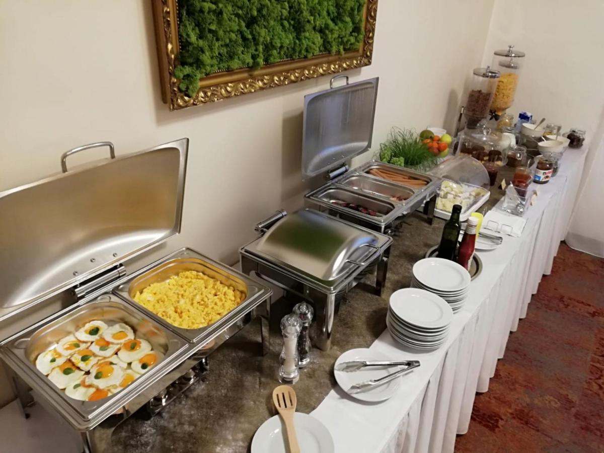 Hotel Kozak ブルノ エクステリア 写真